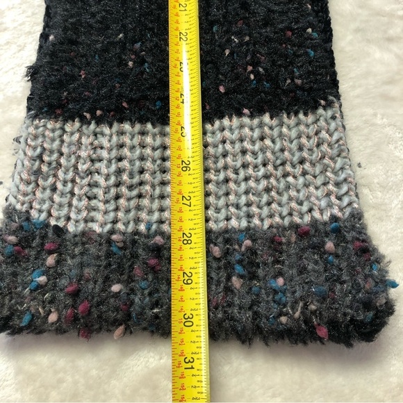 Betsy Johnson Warm Winter Loose Knit Circle Infinity Scarf - Picture 5 of 6